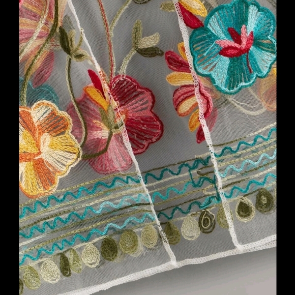 Embroidery Mesh Long Kimono Cover up - Picture 5 of 6